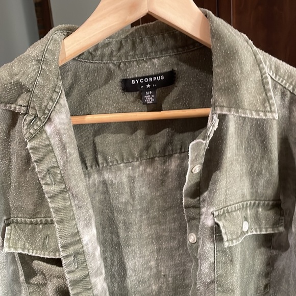 Washed green vest - Picture 2 of 2